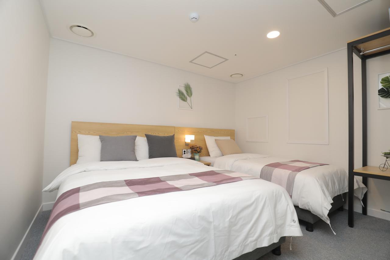 Line Hotel Myeongdong Сеул Экстерьер фото