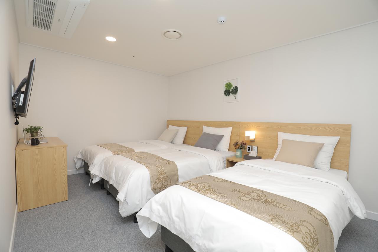 Line Hotel Myeongdong Сеул Экстерьер фото