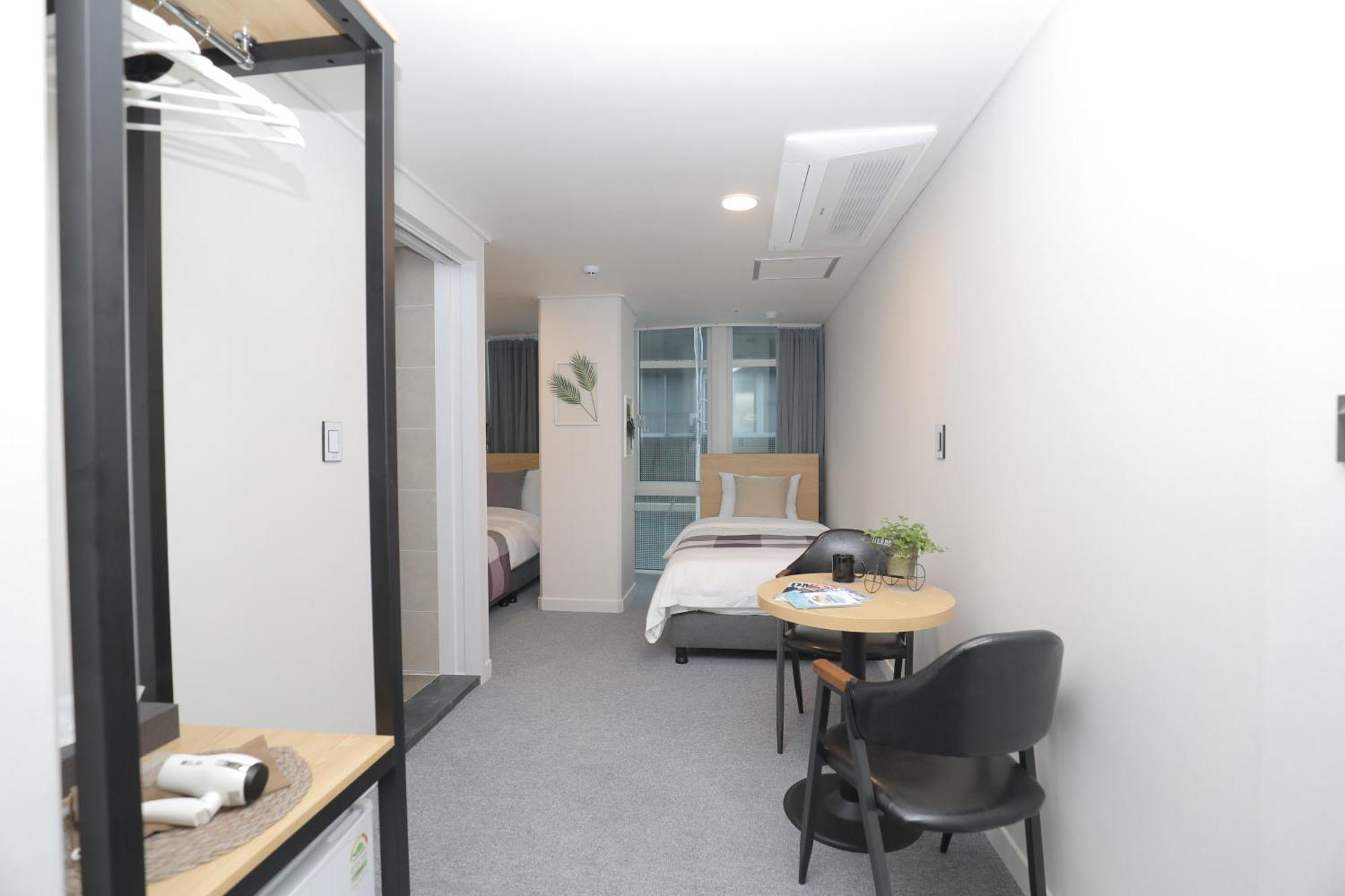 Line Hotel Myeongdong Сеул Экстерьер фото