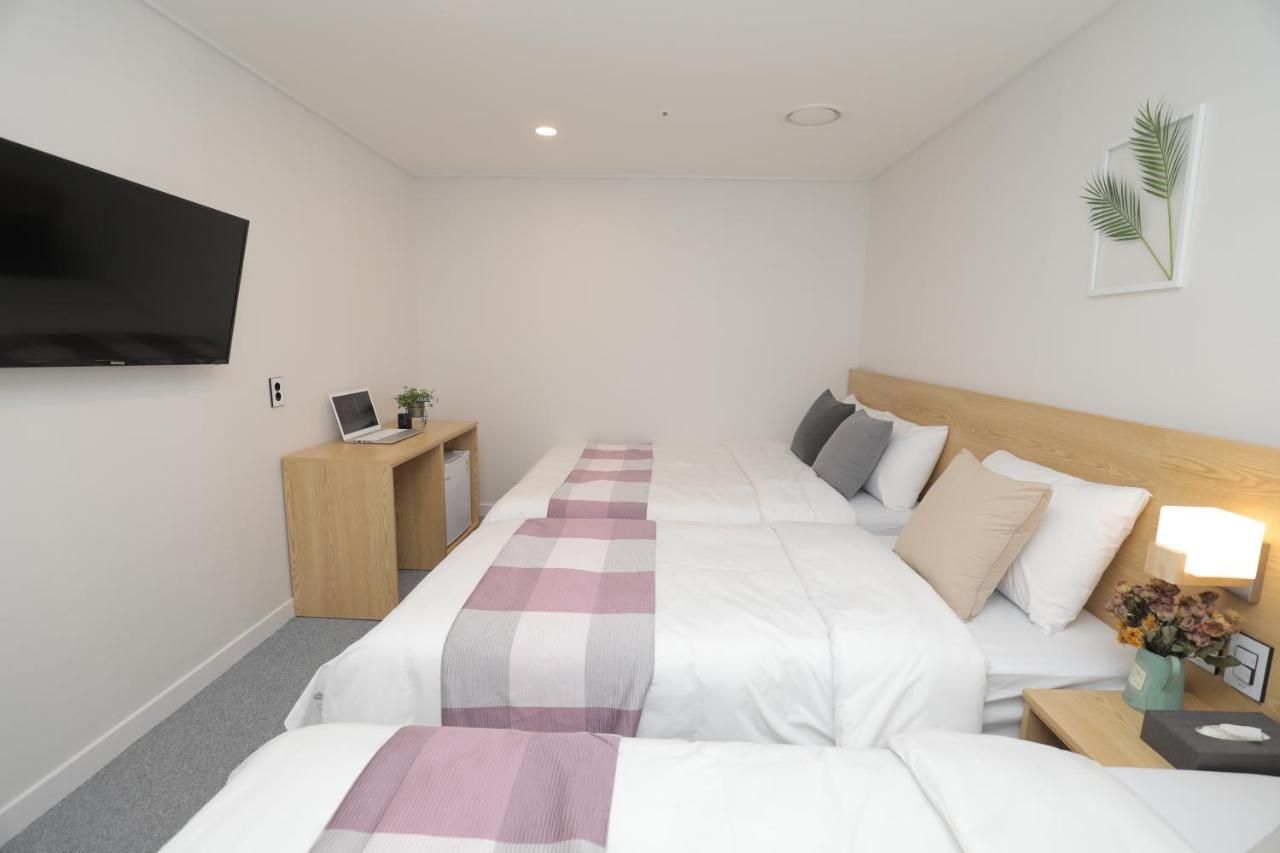 Line Hotel Myeongdong Сеул Экстерьер фото