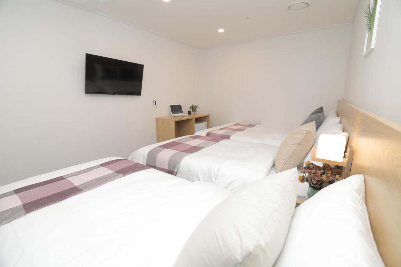 Line Hotel Myeongdong Сеул Экстерьер фото